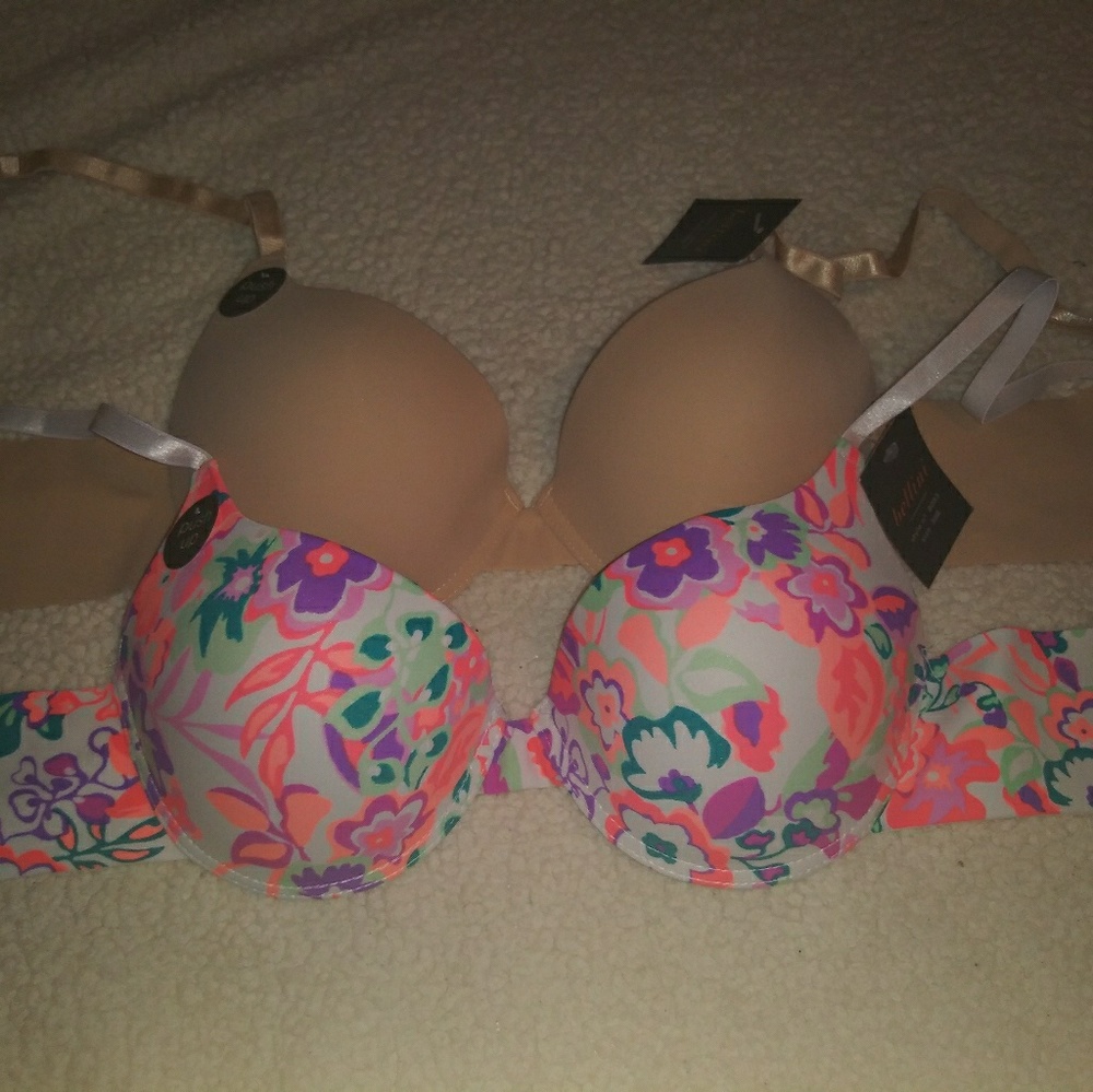 2 extremely comfortable Bras extra wide 38B